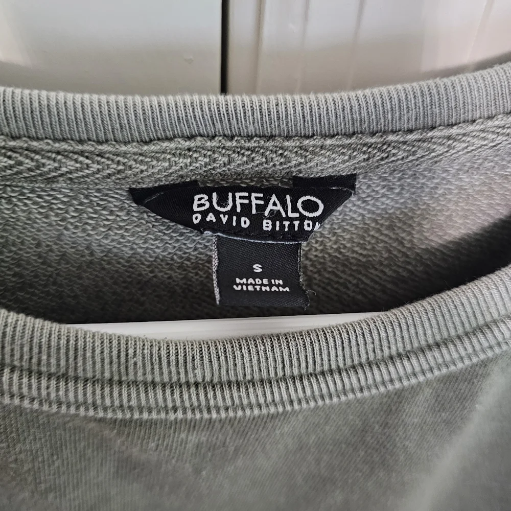 Buffalo David Bitton Sage Green Top - Picture 4 of 4